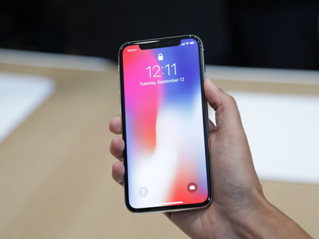 Apple đang cắt giảm sản lượng iPhone X