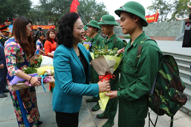 HN: Gần 1.200 thanh niên viết đơn tình nguyện nhập ngũ - 4