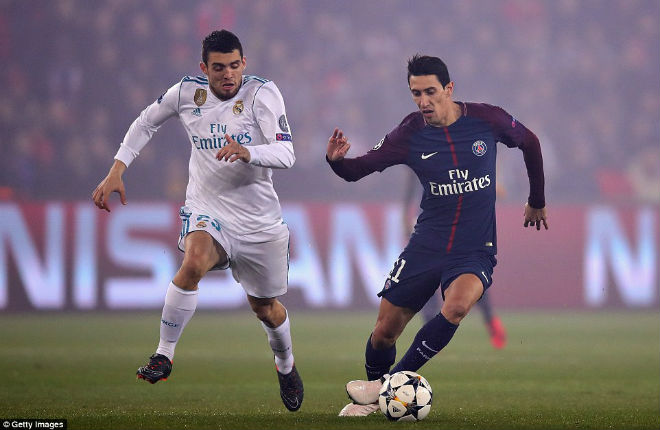 Real vào tứ kết C1: Vua Ronaldo &#34;nổ súng&#34;, rực rỡ hơn pháo sáng Paris - 2