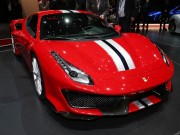 Tin tức ô tô - Ngắm siêu ngựa Ferrari Pista ''bằng xương bằng thịt'' tại triển lãm Geneva 2018