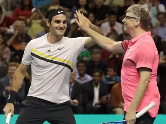 Cặp đôi tennis 90 tỷ đô: Federer quỳ gối tạo siêu phẩm, Bill Gates hả hê