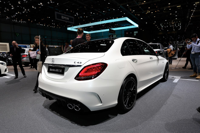 Loạt biến thể C-Class ra mắt giới hâm mộ tại Geneva - 3