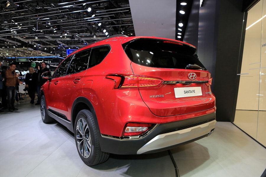 Ngắm Hyundai Santa Fe 2019 chạy điện tương lai sẽ về Việt Nam - 2