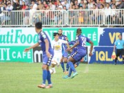 Bóng đá - V-League: Vua phá lưới Anh Đức tái hiện &quot;bàn tay Chúa&quot;, HAGL tái mặt