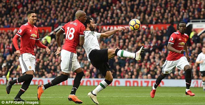 Thua MU ấm ức, Liverpool &#34;nổi điên&#34; đi kiện đòi 3 penalty, 2 thẻ đỏ - 2