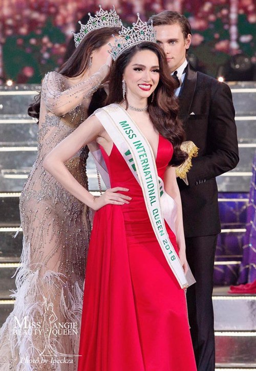 Choáng với phần thưởng “khủng” cho Hoa hậu Chuyển giới Quốc tế Hương Giang - 1