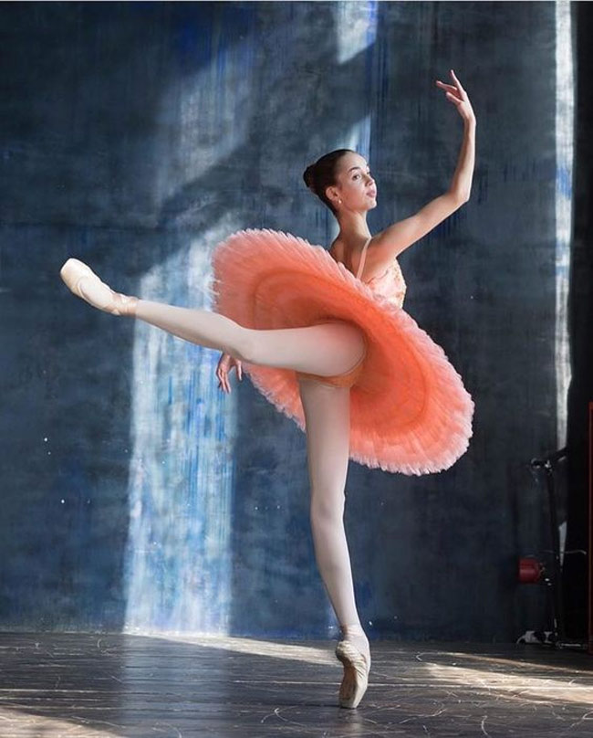 Ballet giúp cải thiện nhiều vấn đề ngoại hình như chân cong hay lưng gù.