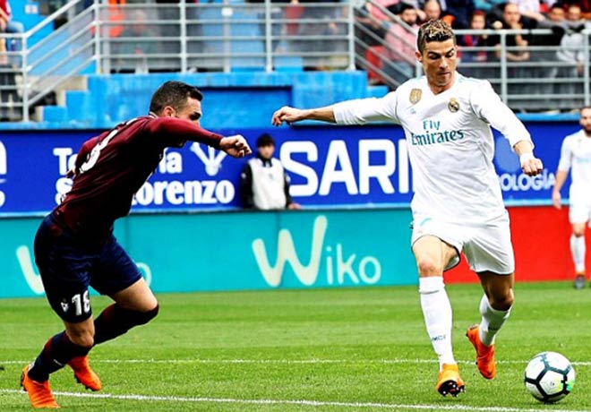 Tiêu điểm vòng 28 La Liga: Ronaldo, tiếng gầm của “Vua sư tử” - 1