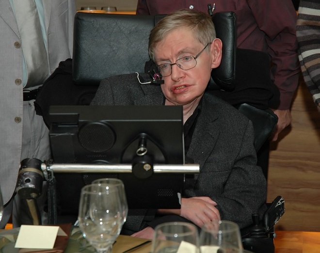 Vì sao thiên tài vật lý Hawking chống được bệnh quái ác suốt 50 năm? - 1
