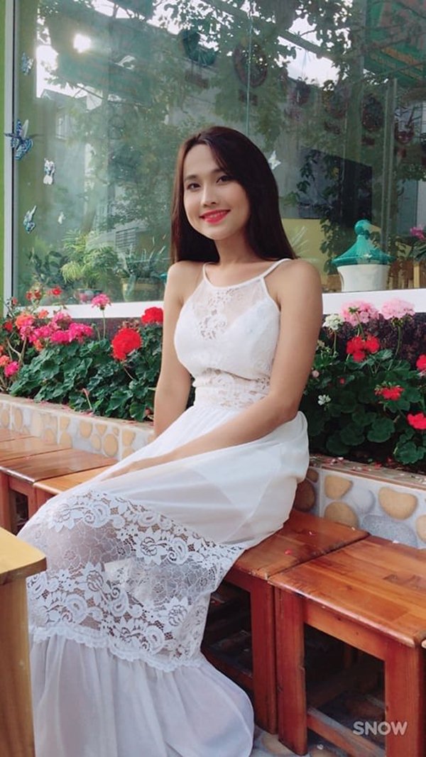 Hoa hậu chuyển giới Việt Nam đầu tiên: Phục vụ quán bar và yêu trai Tây - 1