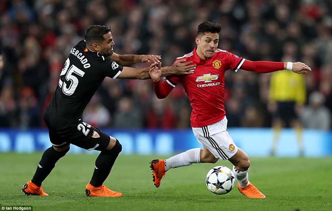 Sanchez hối hận đến MU: Bất hạnh với Mourinho, học Di Maria tháo chạy? - 1