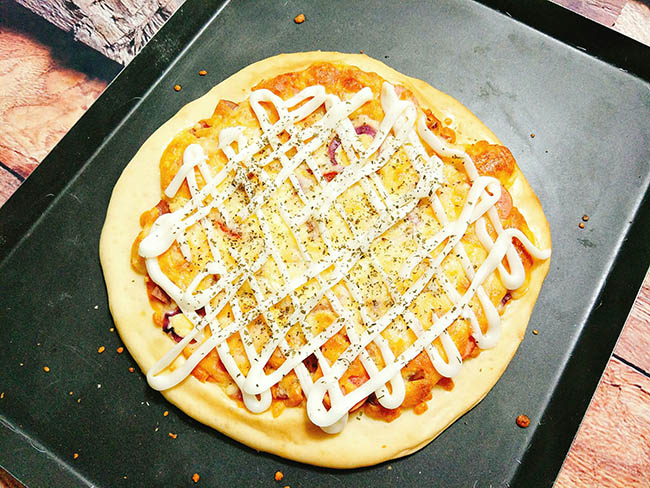 Không ngờ pizza lại dễ làm thế này, cuối tuần rảnh rỗi trổ tài ngay thôi - 1