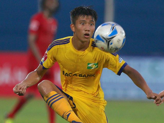 Phan Văn Đức ra mắt V-League: Hay như ở U23 Việt Nam, chỉ quá ”đen”