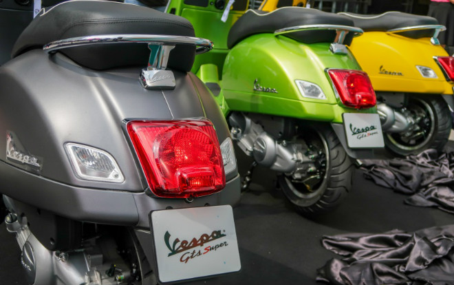 2018 Vespa GTS Super 300 lên kệ, giá 157,7 triệu đồng - 4