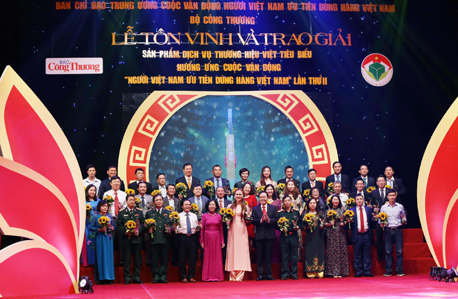 “Hàng Việt Nam chinh phục người Việt Nam” - 1