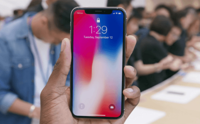 iPhone X, Galaxy S9 sẽ bị “thất sủng” bởi chiến lược tiền bi? - 1