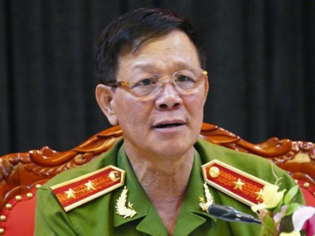 Trung tướng Phan Văn Vĩnh rời Phú Thọ về nhà