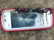 Thời trang Hi-tech - Điện thoại Nokia 5233 phát nổ khiến thiếu nữ tử vong