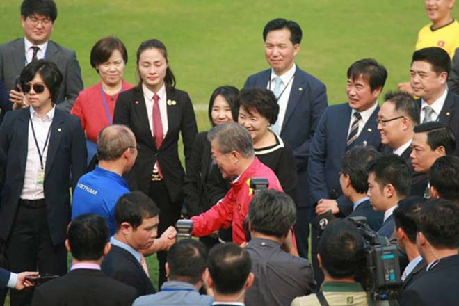 Tổng thống Hàn Quốc: Nếu không có bão tuyết, chắc chắn U23 Việt Nam đã vô địch - 4