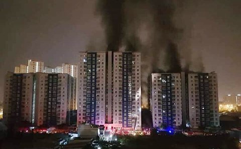 Cháy chung cư khiến 13 người tử vong: Ai phải chịu trách nhiệm bồi thường? - 1