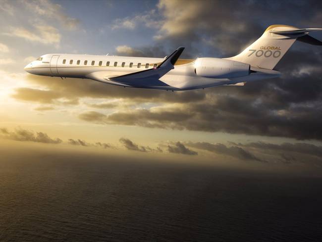 4. Bombardier Global 7000:&nbsp;Chiếc máy bay được thiết kế với tầm bay xa, mức giá 73 triệu USD sẽ được giao cho khách vào cuối năm nay.