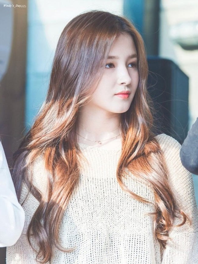 Nancy của nhóm nhạc Momoland được xem là nữ thần thế hệ mới của Hàn Quốc.