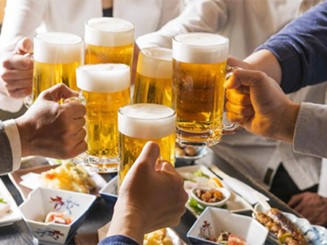 Cách người Nhật bảo vệ đại tràng khi uống rượu bia