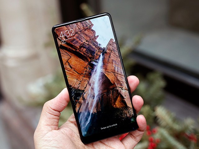 Ảnh thực tế Xiaomi Mi Mix 2S siêu sang, siêu ”khủng”