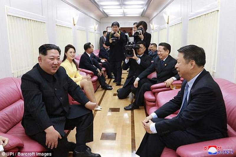 Hình ảnh đầu tiên bên trong đoàn tàu bí hiểm chở ông Kim Jong-un - 3