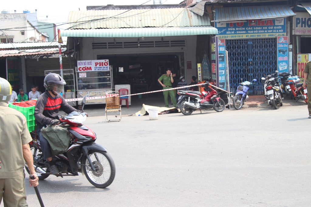 Đâm chết bạn trong làng đại học sau cuộc nhậu - 1