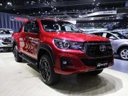 Tin tức ô tô - Toyota Hilux &quot;facelift&quot; Revo Rocco - Giá bán từ 380 triệu đồng