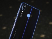 Dế sắp ra lò - Ảnh thực tế Huawei Nova 3e: Màn hình tai thỏ, mặt lưng lấp lánh