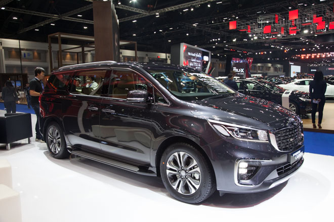 Minivan Kia Carnival 2018 ra mắt với ba phiên bản, giá từ 1,2 tỷ đồng - 1