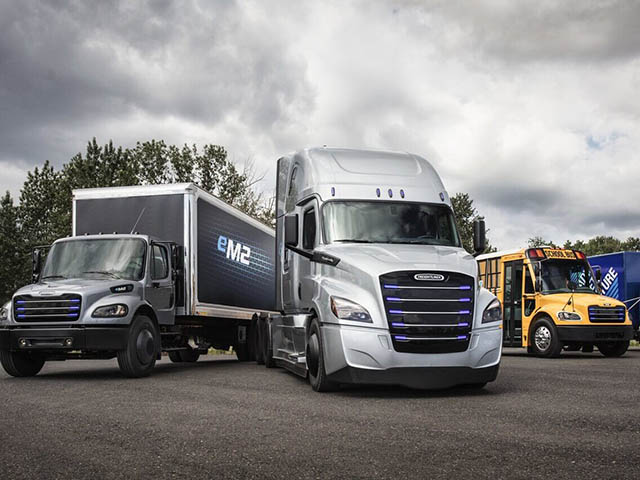 Xe tải chạy điện Freightliner eM2 bắt đầu được triển khai tại Mỹ