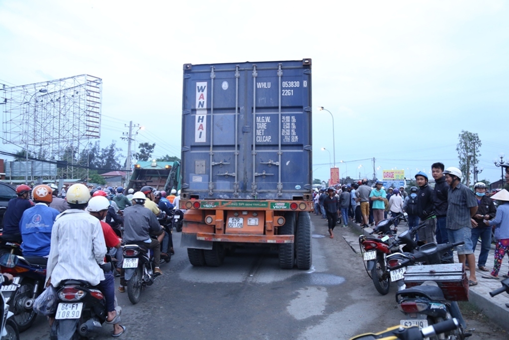 Xe container gây ra tai nạn thảm khốc trong 10 giây: Giám định phanh xe - 2