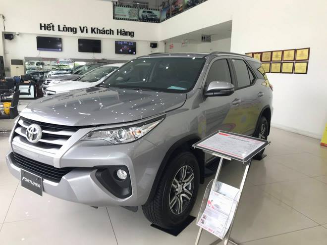 Giá xe Toyota Fortuner 2019 cập nhật mới nhất - ưu đãi hấp dẫn khi mua xe tại đại lý - 4