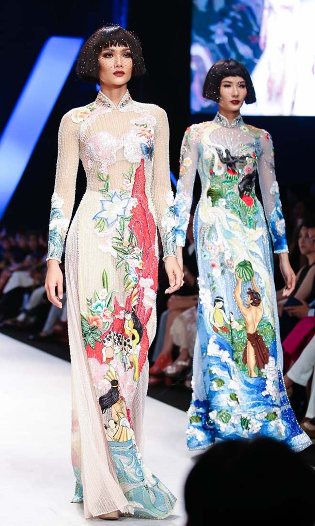 Được biết, đây là thiết kế của Nguyễn Công Trí. Từng được Hoa hậu Hoàn vũ Việt Nam 2017 trình diễn tại Tuần lễ thời trang quốc tế Việt Nam 2018.