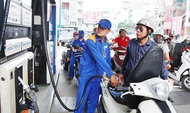 Nóng trong tuần: Gia đình ông Phạm Nhật Vượng &#34;bỏ túi&#34; cả tỷ đô - 3