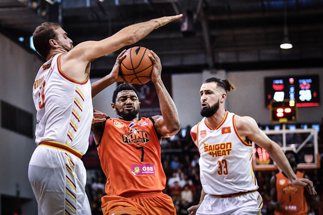 &#34;Đè bẹp&#34; CLB của Thái Lan, Saigon Heat vào Top 4 ABL - 1