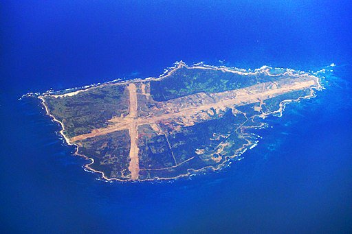 Nhật Bản mua cả một hòn đảo… cho Mỹ tập trận - 1