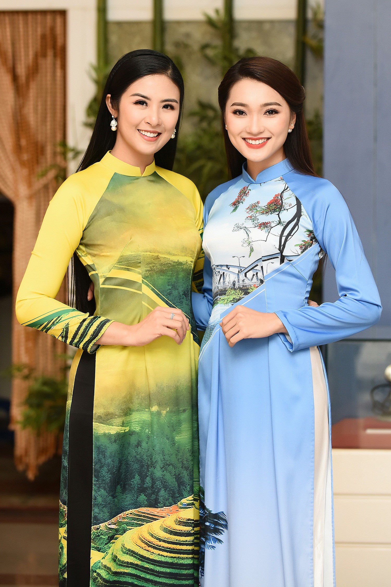 Người yêu tin đồn Văn Đức nổi bật trong show áo dài của Hoa hậu Ngọc Hân - 1