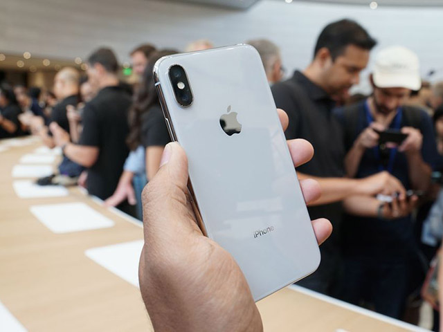 Apple giảm giá iPhone để kích thích người tiêu dùng