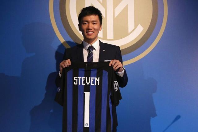 Chân dung đại thiếu gia 9x tài giỏi là chủ tịch CLB Inter Milan - 1