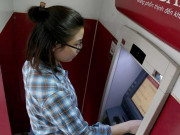 Kinh doanh - 85 triệu thẻ ATM chuyển sang thẻ chip: Hết lo mất tiền?