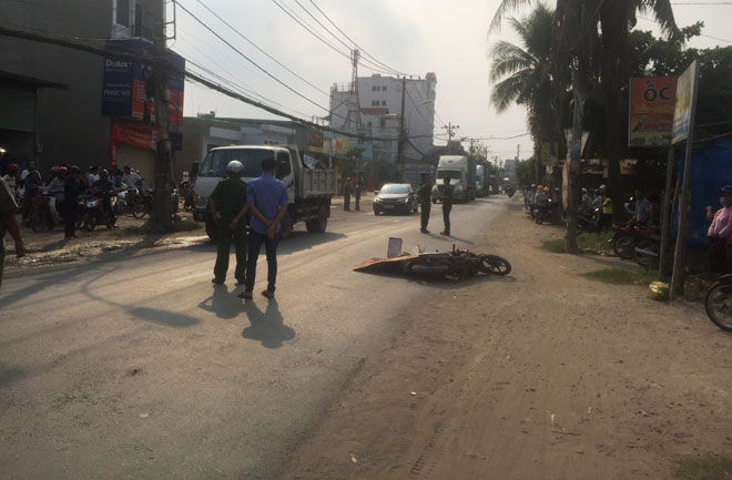 Dân truy đuổi xe container cán chết người trên &#34;con đường nguy hiểm nhất Sài Gòn&#34; - 1