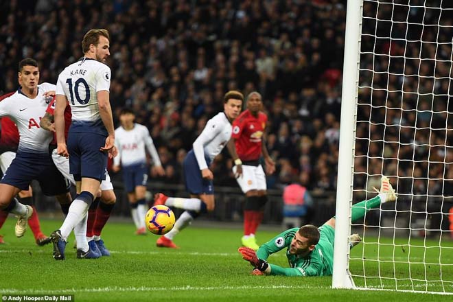 De Gea 11 pha cứu thua kinh điển, MU hạ Tottenham: &#34;Hôm nay là ngày của tôi&#34; - 4