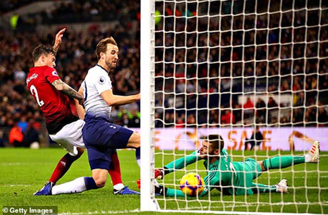 De Gea 11 pha cứu thua kinh điển, MU hạ Tottenham: &#34;Hôm nay là ngày của tôi&#34; - 6