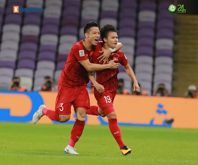 Siêu phẩm Asian Cup: Quang Hải đá phạt &#34;đẹp mê hồn&#34; tung lưới Yemen - 1