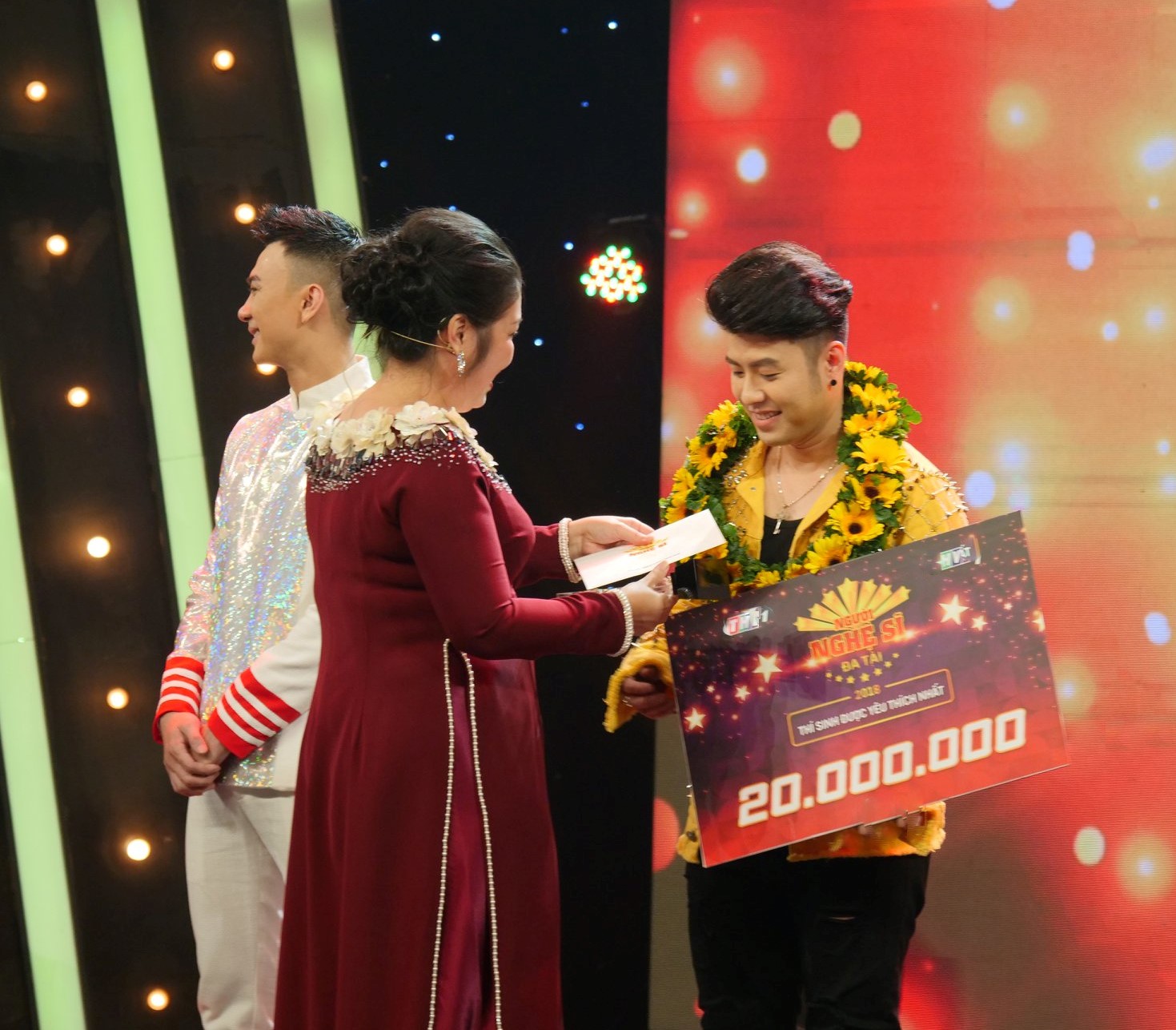 Đoạt giải 3 gameshow, Akira Phan &#34;ngã ngửa&#34; vì khoản lỗ hơn 173 triệu - 2