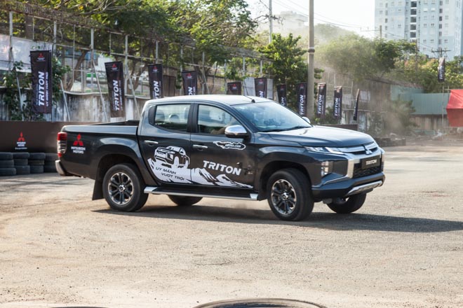 Mitsubishi Triton 2019 ra mắt thị trường Việt Nam bằng những màn drift xe kịch tính - 7